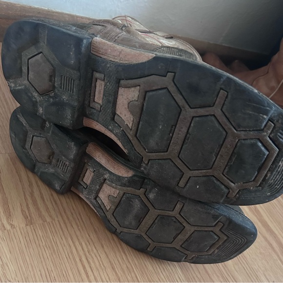 Ariat work boots - Picture 3 of 5